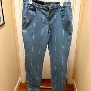 Style & Co Curvy Skinny Leg Size 14 jeans